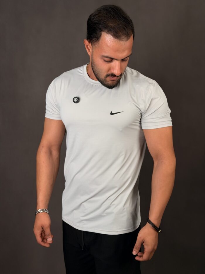 تصویر 5 تیشرت ورزشی Nike RD-۰۵۶؛ نمای محصول و جزئیات قابل مشاهده