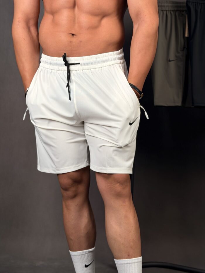 شلوارک Nike ۵-۲۳۴۱۳