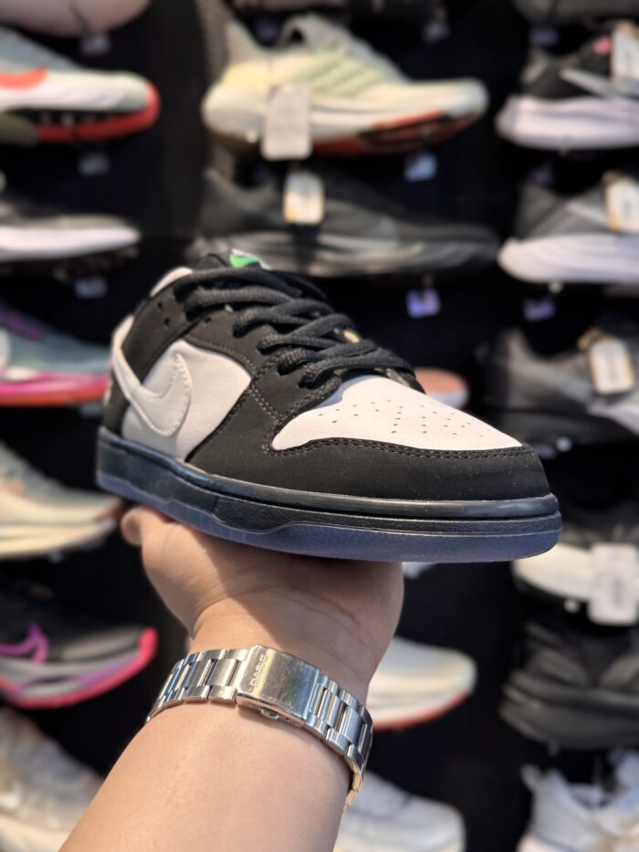 تصویر 2 کتونی Nike SB Dunk #2؛ نمای محصول و جزئیات قابل مشاهده