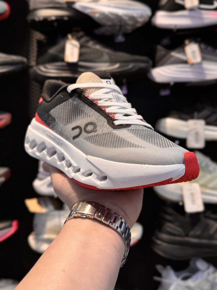 تصویر 2 کتونی OnRunning CloudGo #۱؛ نمای محصول و جزئیات قابل مشاهده
