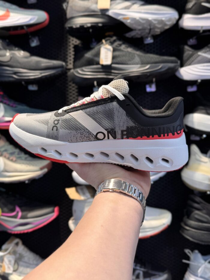 تصویر 3 کتونی OnRunning CloudGo #۱؛ نمای محصول و جزئیات قابل مشاهده