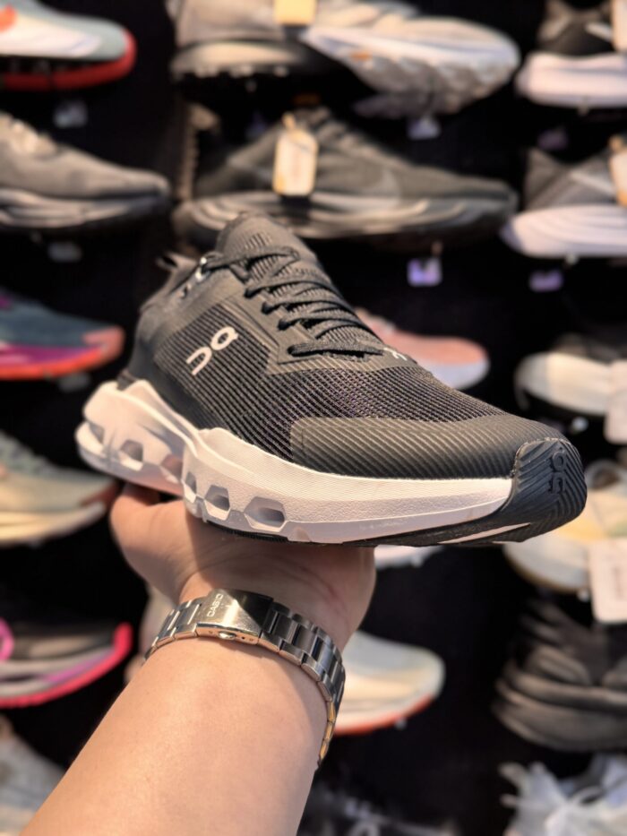 تصویر 5 کتونی OnRunning Cloudpulse Next #۱؛ نمای محصول و جزئیات قابل مشاهده