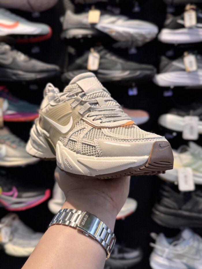 کتونی Nike V۲K #۱