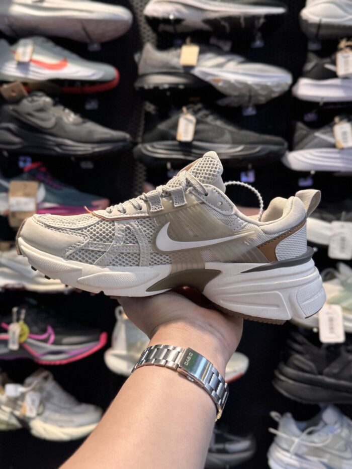 کتونی Nike V۲K #۱