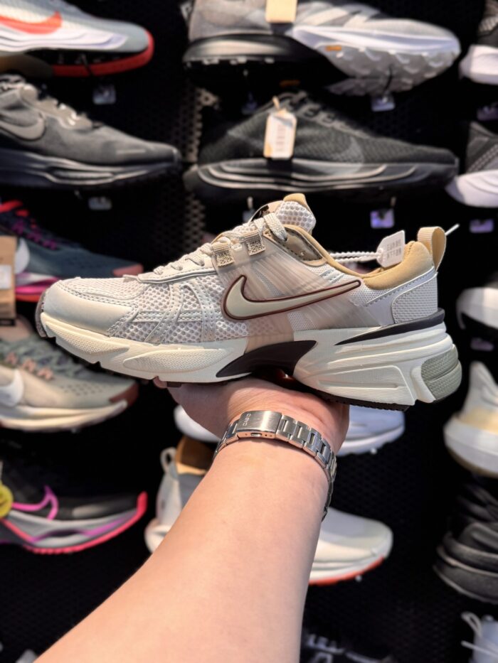 کتونی Nike V۲K #۲