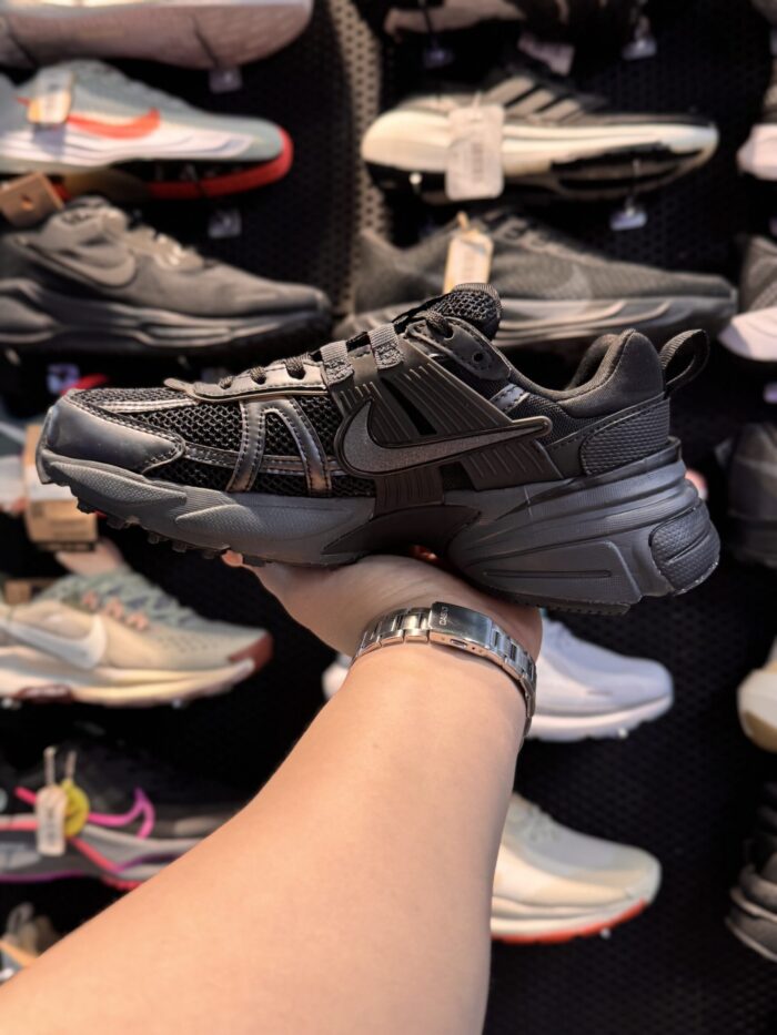 کتونی Nike V۲K #۳