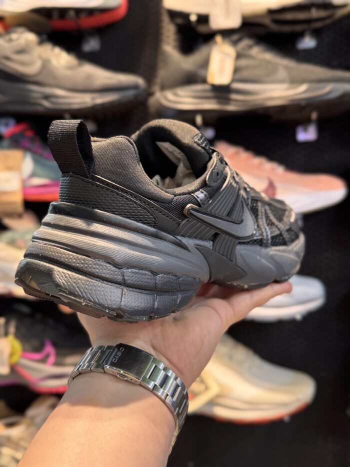 کتونی Nike V۲K #۳