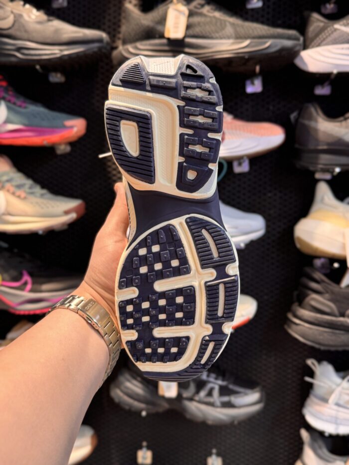 کتونی Nike V۲K #۴