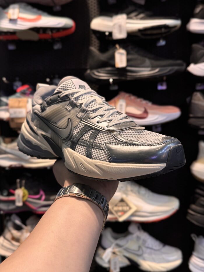 کتونی Nike V۲K #۷