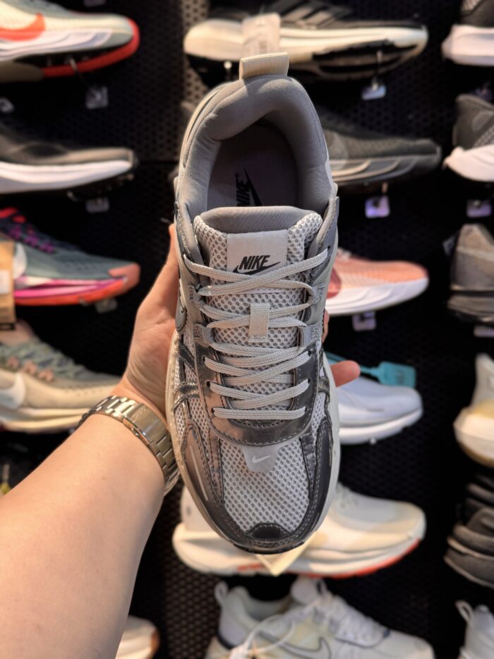 کتونی Nike V۲K #۷