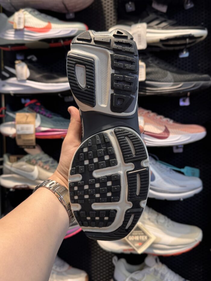 کتونی Nike V۲K #۷
