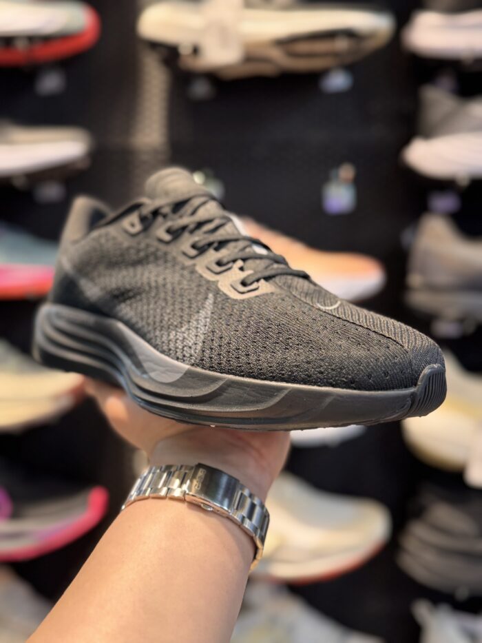 کتونی Nike ZoomX Plus #۴