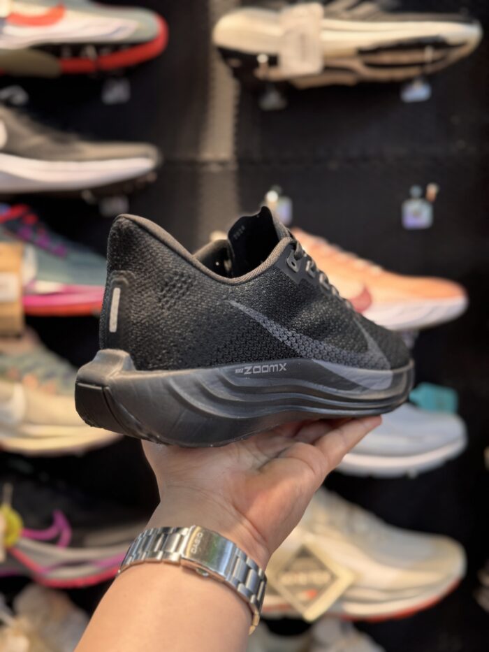 کتونی Nike ZoomX Plus #۴