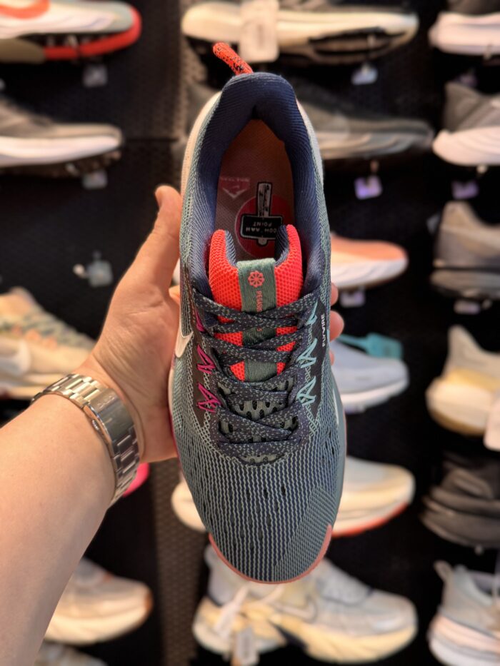 تصویر 3 کتونی Nike Pegasus Trail5 #2؛ نمای محصول و جزئیات کفش تریل