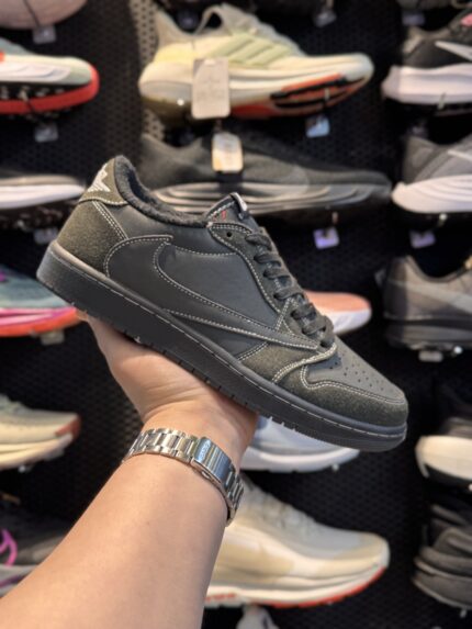 کتونی Nike AirJordan1Low Travis #1