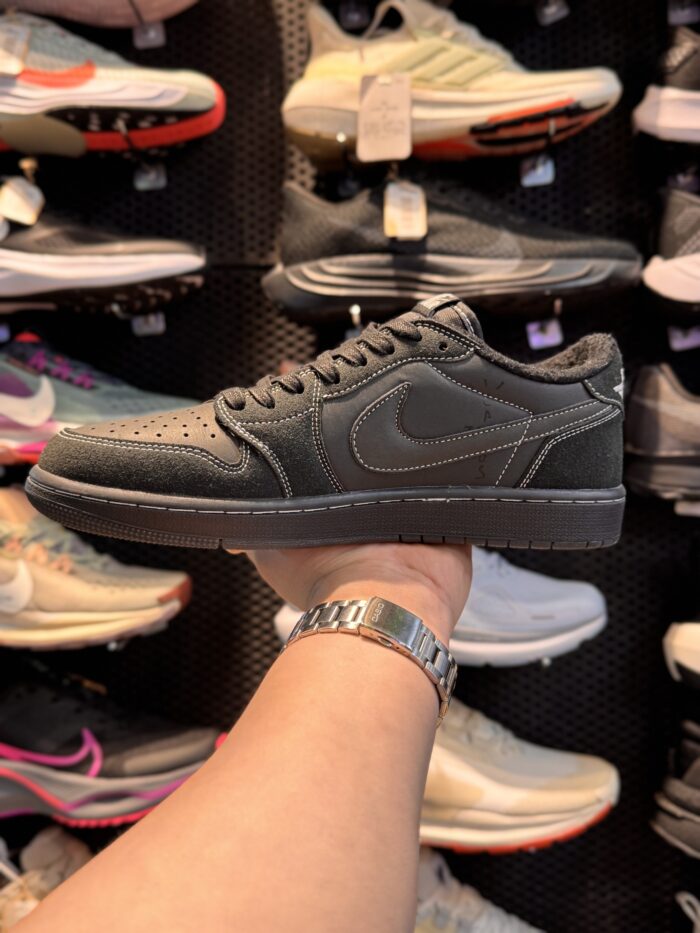 کتونی Nike AirJordan۱Low Travis #۱