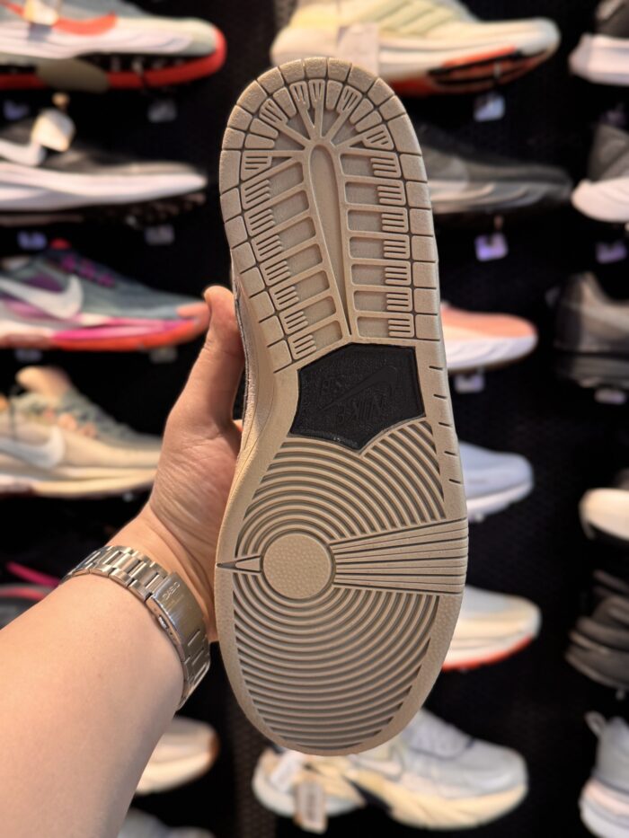 تصویر 3 کتونی Nike SB Dunk #1؛ نمای محصول و جزئیات قابل مشاهده